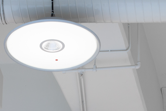 Smart LED lighting fixture